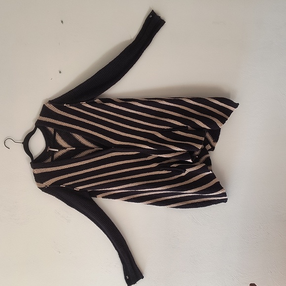 Sweater - Picture 2 of 5